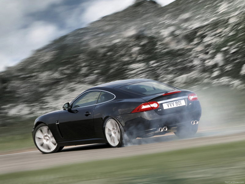 Illustration for article titled 2010 Jaguar XKR: 510 HP Pussycat Kills Even Faster